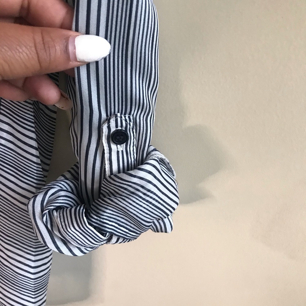 Outback red button down blouse - Picture 4 of 4